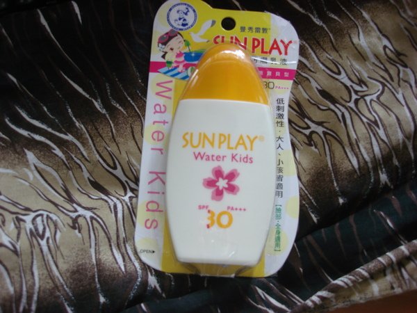 曼秀雷敦防曬乳液SPF30PA+++(親親寶貝型).JPG