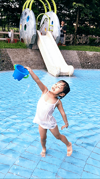 【暖暖親水公園】親子玩水秘境森林,山水吊橋步道(基隆戲水景點