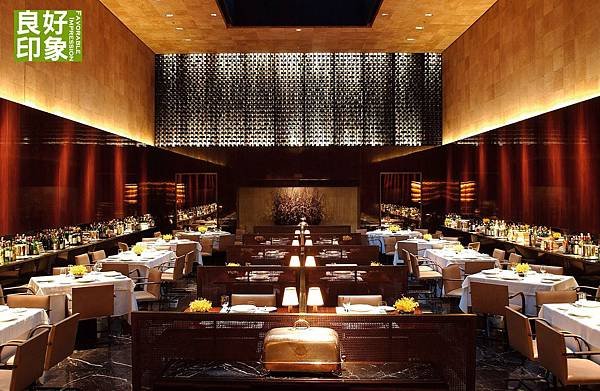 02_Fasano Restaurant, dinning hall.jpg