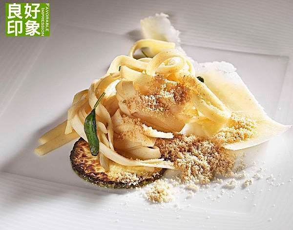 Heart of palm fettuccine with butter and sage and popcorn powder .jpg