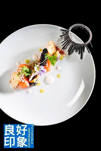 Cured Salmon with Beluga Caviar and White Snail Caviar_V.jpg