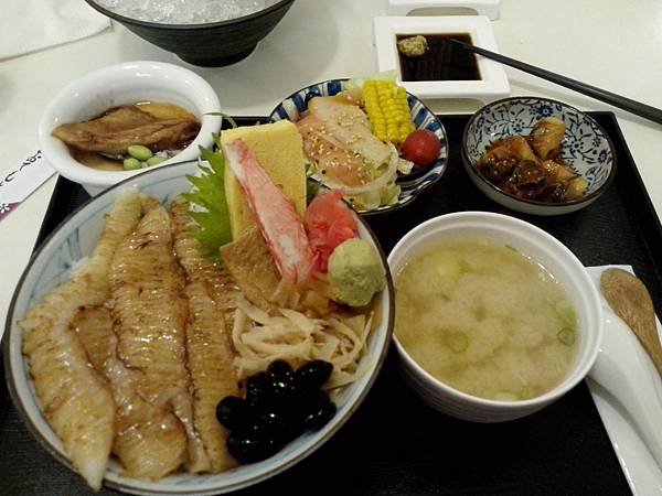 炙燒比目魚緣側丼