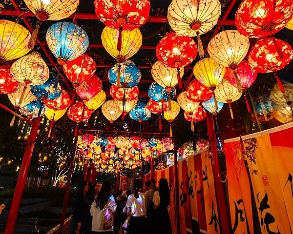 【攜手慢遊成都吃香喝辣趣】錦江公園.武侯祠.錦里. 烤匠麻辣