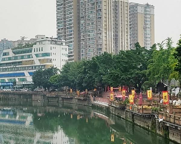 【攜手慢遊成都吃香喝辣趣】錦江公園.武侯祠.錦里. 烤匠麻辣