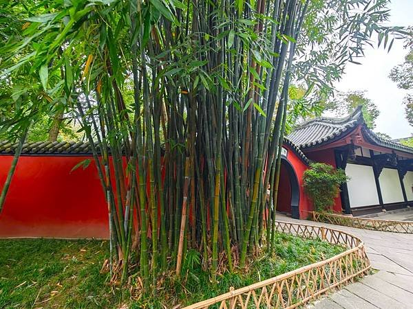 【攜手慢遊成都吃香喝辣趣】錦江公園.武侯祠.錦里. 烤匠麻辣