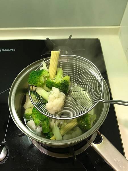 [開箱] 日日佐料 【灶市-油封香蒜酥】l 簡單料理 l 推