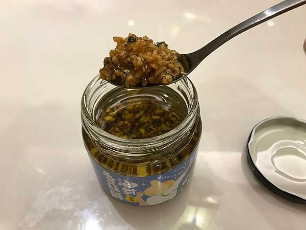 [開箱] 日日佐料 【灶市-油封香蒜酥】l 簡單料理 l 推