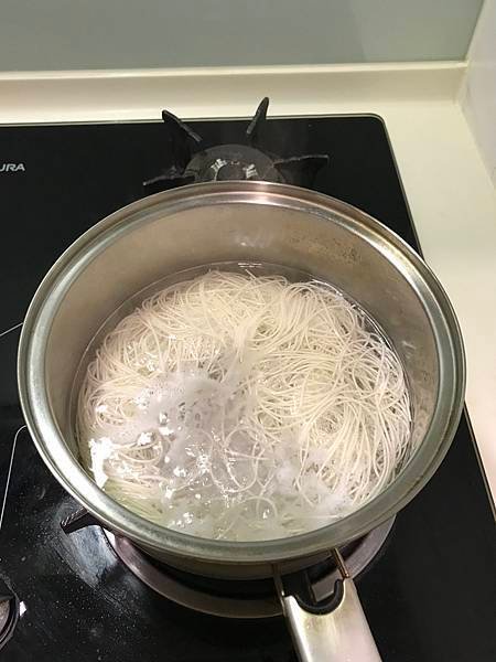 [開箱] 日日佐料 【灶市-油封香蒜酥】l 簡單料理 l 推