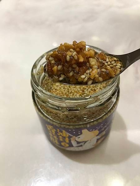 [開箱] 日日佐料 【灶市-油封香蒜酥】l 簡單料理 l 推