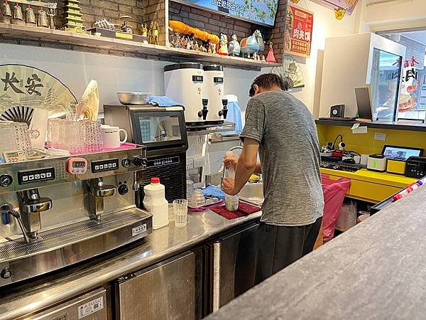 【美食】新北板橋「饃都肉夾饃」新埔站美食/莒光路美食推薦，好