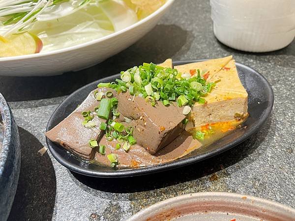 【美食】新北淡水「天鍋宴 淡水店」漁人碼頭餐廳推薦，市場直送