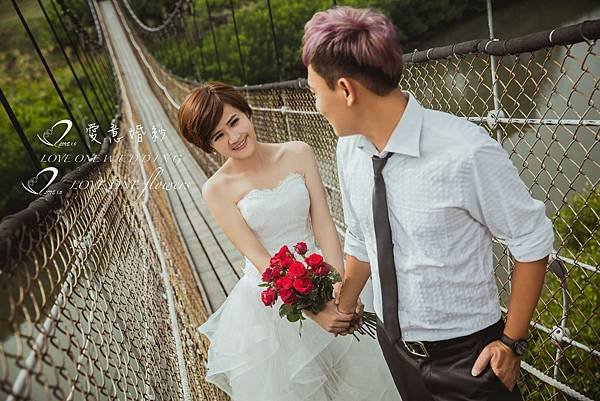 拍照花束_乾燥花束_仿真花束_鮮花束_高雄愛意工作室_婚紗照花束-2019