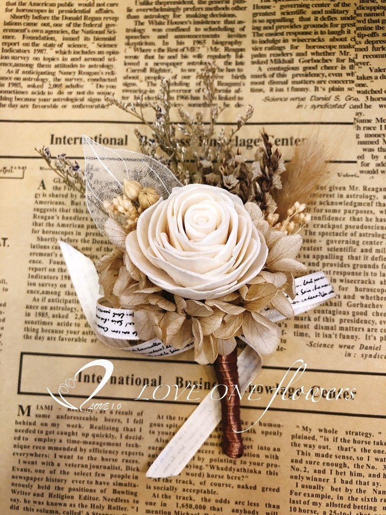 高雄花藝禮品推薦_乾燥花專賣_永生花花藝設計_乾燥花胸花推薦_愛意花坊.jpg