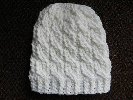 Feb282012 Cable crochet beanie hat - white