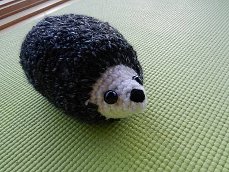 Apr072012 amigurumi crocheted hedgehog