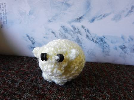 Apr152012 Widdle Fat Sheepy - light yellow