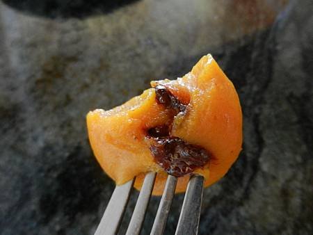 Aug242012 pumpkin glutinous rice ball with chocolate chips