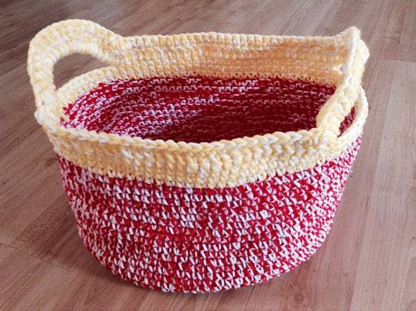 crochet basket