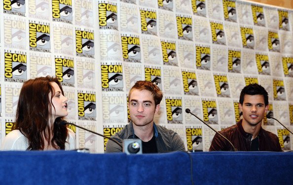 Robert+Pattinson+Summit+Entertainment+Presents+PNX43zGV6x5l.jpg