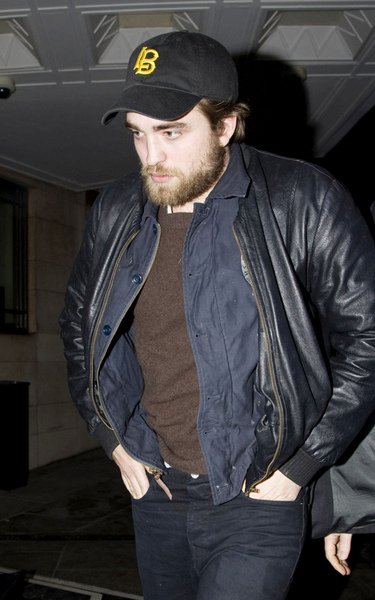 robert-pattinson-012210-3.jpg