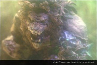 monsters2_lion_photo_01_dl.jpg