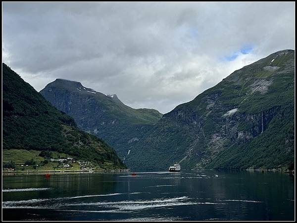 2024-07 _ Geiranger-Briksdalsb