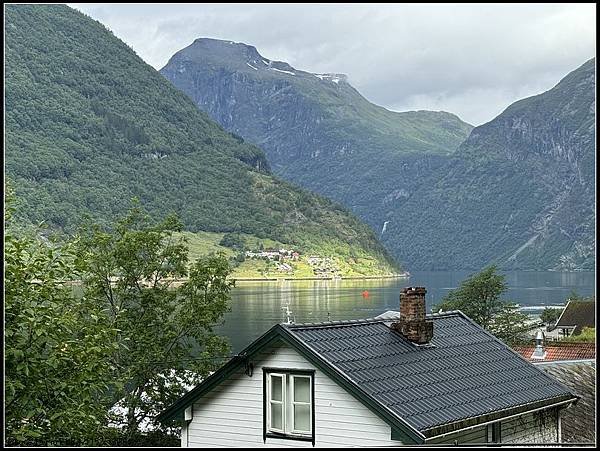 2024-07 _ Geiranger-Briksdalsb