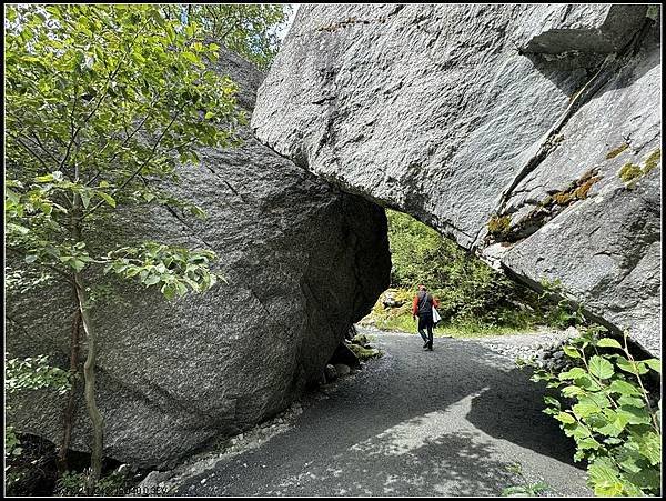 2024-07 _ Geiranger-Briksdalsb