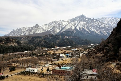 【中國甘肅省】絲路,華山12天之旅Day5:馬蹄寺石窟群