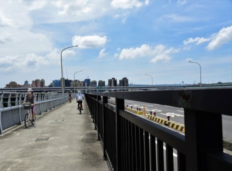 【台北市,新北市】淡水河右岸,大漢溪右岸自行車道(百齡橋~浮