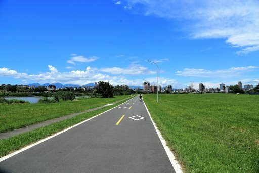 【新北市】板橋蝴蝶公園浪漫地景花海,新店陽光運動公園,碧潭風