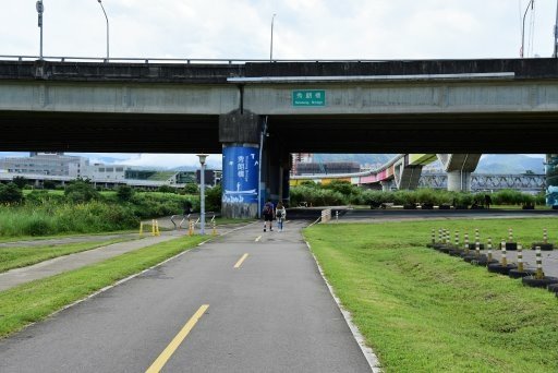 【新北市】板橋蝴蝶公園浪漫地景花海,新店陽光運動公園,碧潭風