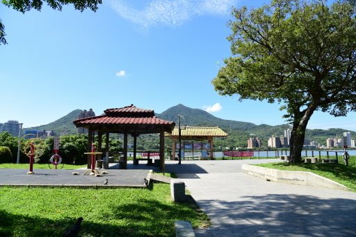 【台北市,新北市】基隆河右岸,金色水岸自行車道