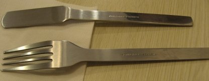 招牌木盒子所使用的餐具.JPG