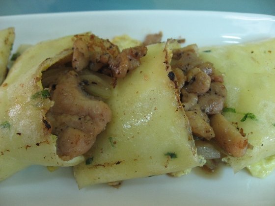 洋蔥雞柳蛋餅近照.JPG