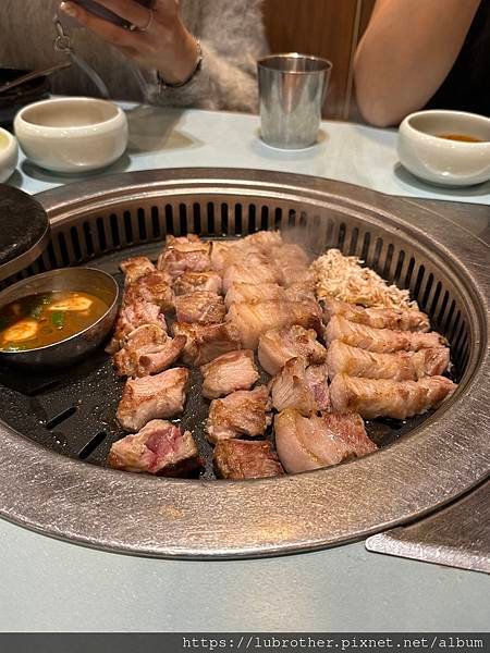 〖韓國｜釜山〗釜山烤肉《3.5cm味贊王鹽烤肉맛찬들왕소금구