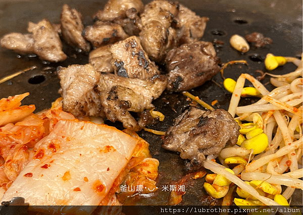 『韓國｜釜山』釜山金海超高ＣＰ烤肉〖金海元祖後豬腿肉김해원조