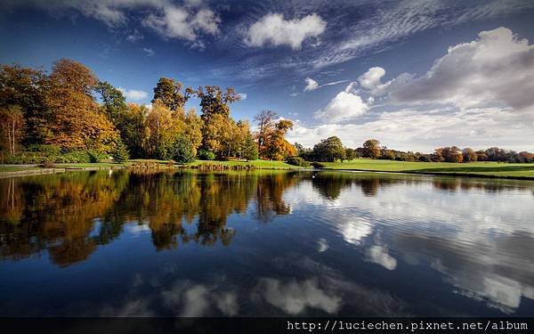 Leeds-Castlegrounds-Lake-Wallpaper-1280x800