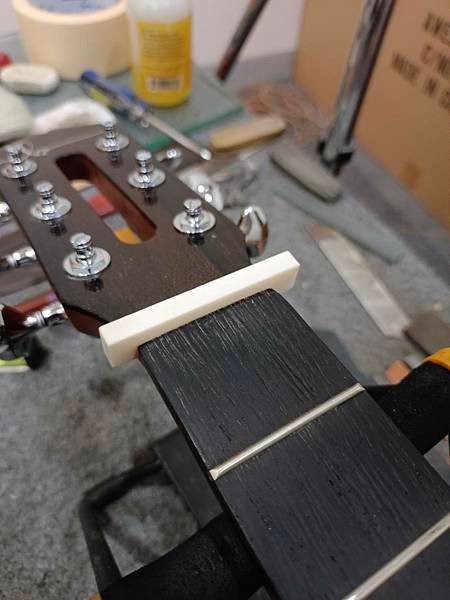 handmade guitar  客製上下弦枕