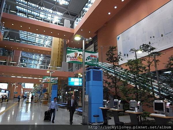 beatuiful kensai airport.JPG