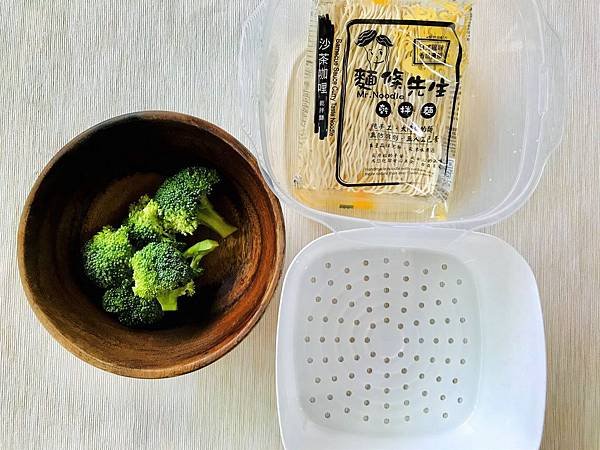 煮麵好幫手之大容量微波盒