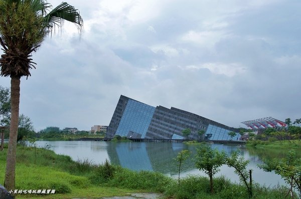 蘭陽博物館：【宜蘭】雨天造訪特殊建築～沉入水中的蘭陽博物館