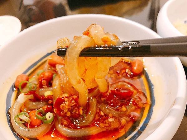 台中北屯美食⎟愛食鍋麻辣鴛鴦火鍋。超可愛小熊冰磚限量供應！霸