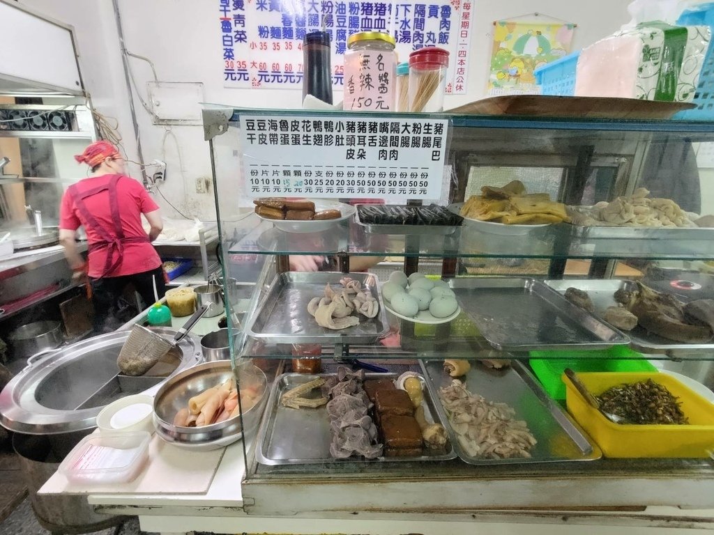 【台中西屯】無名麵店(永福路黑白切)｜厲害的路邊攤，來先拿號