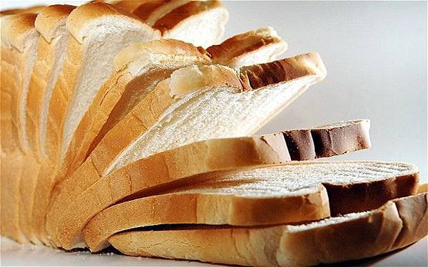 WHITE-BREAD_2925408b.jpg