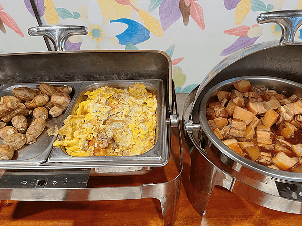 【宜蘭住宿】紫森林三富休閒農場～溪水抓蝦、餵食魚鴨、夜間生態