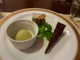 0425_053.附甜點.JPG
