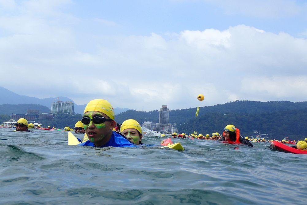 日月潭泳渡~漂流3小時之旅