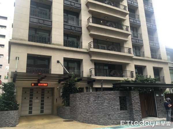 ▲「南京之星」不分戶銷售，也就是整棟電梯別墅找買家。（圖／記者張菱育攝）.jpg