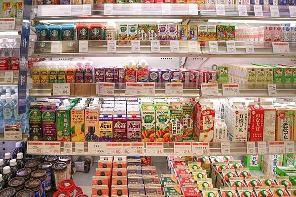 ▲網友們紛紛留言表示不喜歡住商分離的「致命原因」為「住商分開，但台灣人會覺得便利商店太遠」。（示意圖／翻攝自Unsplash）.jpg